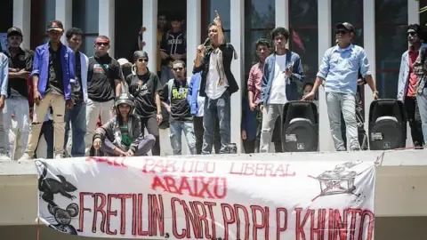 East Timor Abandons Initiative to Provide Free Automobiles for Lawmakers Following Mass Demonstrations